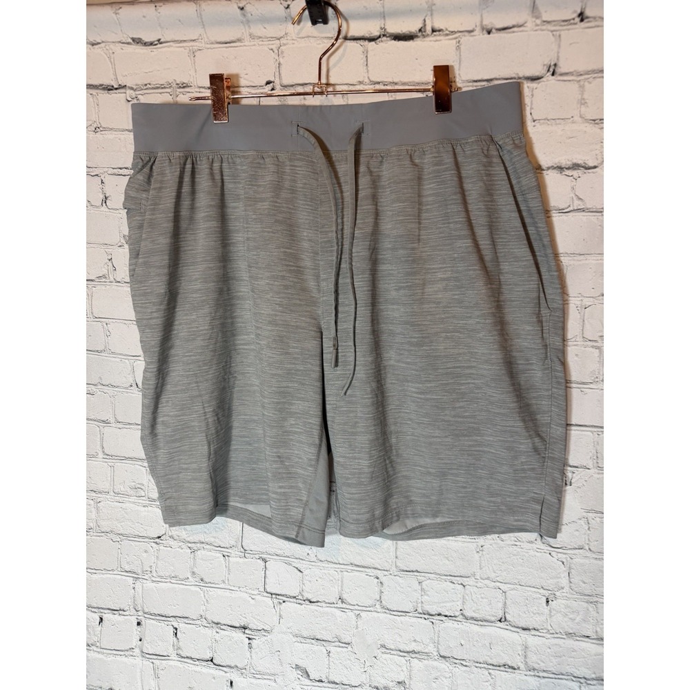 Lululemon THE Short Linerless Men's XL Heather Sea Salt Lightcast Shorts 9 1/2"